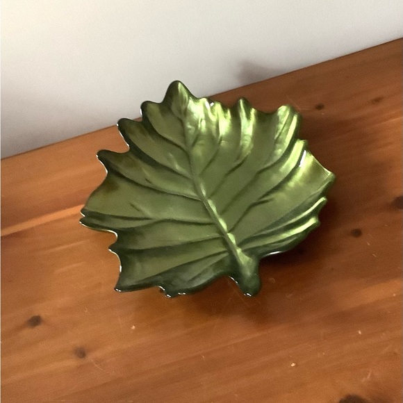 Green Glazed Leaf Decorative 8 1/2” Plate - Picture 2 of 2